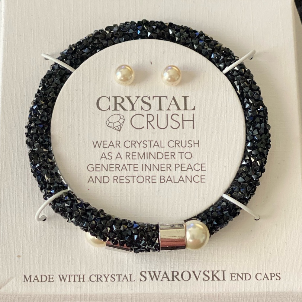 Swarovski bracelet and pearls earrings-New